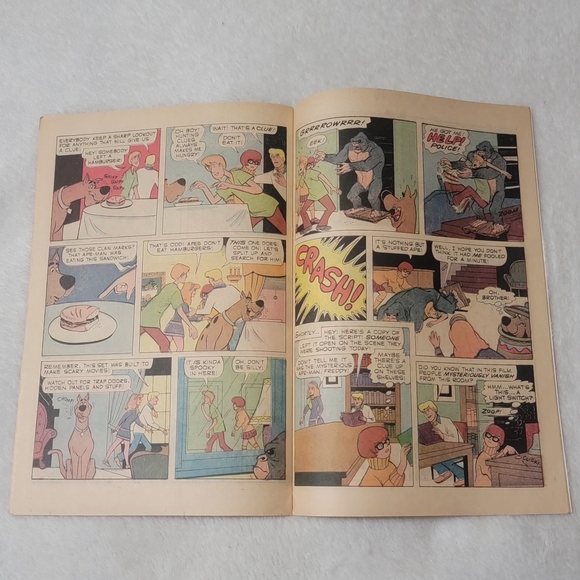 Scooby Doo #1 What A Night For A Knight Comic Book 1970 - Picture 14 of 16